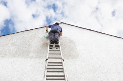 Peinture extérieure à Neuvillalais — façades et ravalement